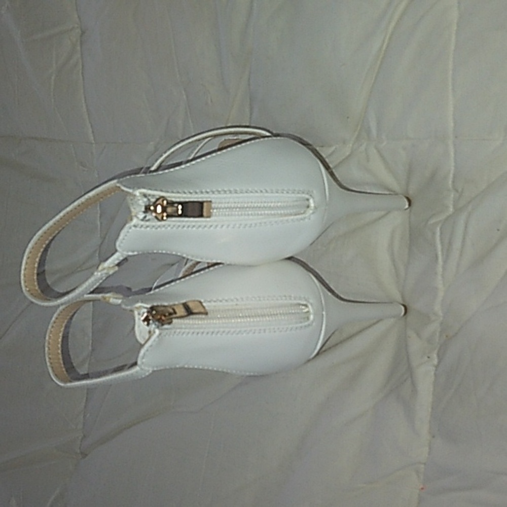 Venus white high heel stiletto strappy sandals sz 10 w/ box - Picture 4 of 7